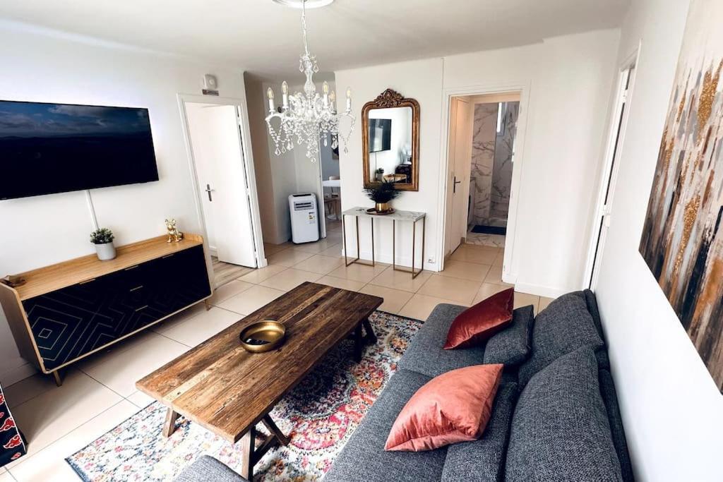 Appartement 3 Chambres + Parking A Lyon 7 Bagian luar foto